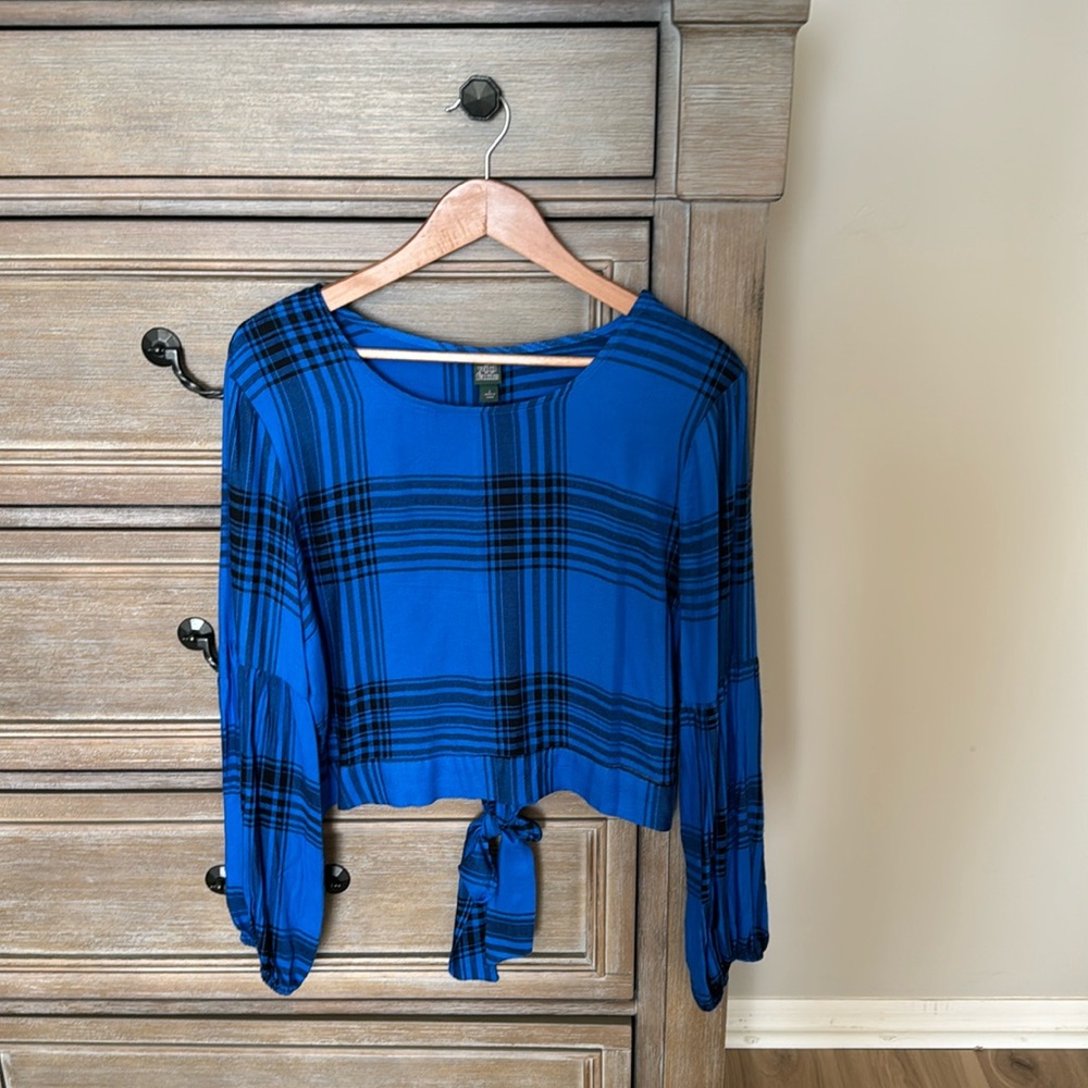 White Fable plaid cropped blouse